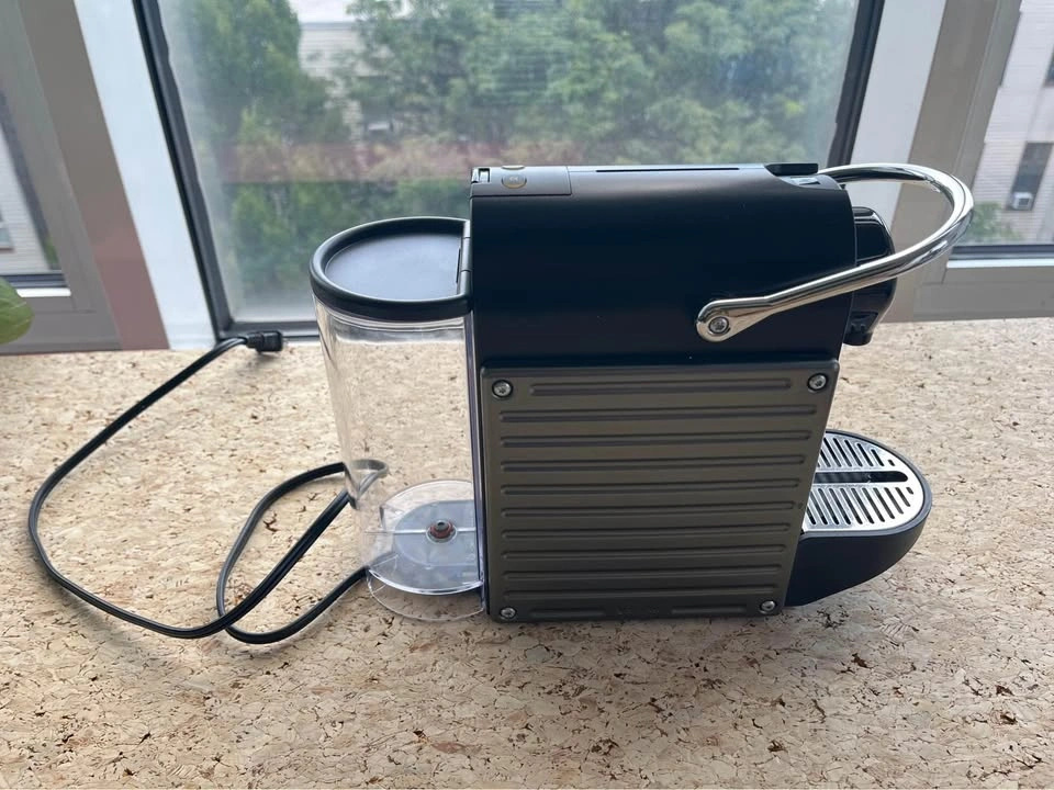 Nespresso Pixie Espresso Machine - photo 4