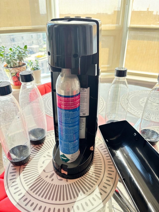 SodaStream Sparkling Water Maker - photo 3