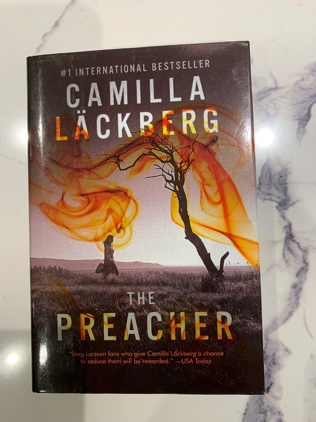 Novels - Hardcover Books - photo 3