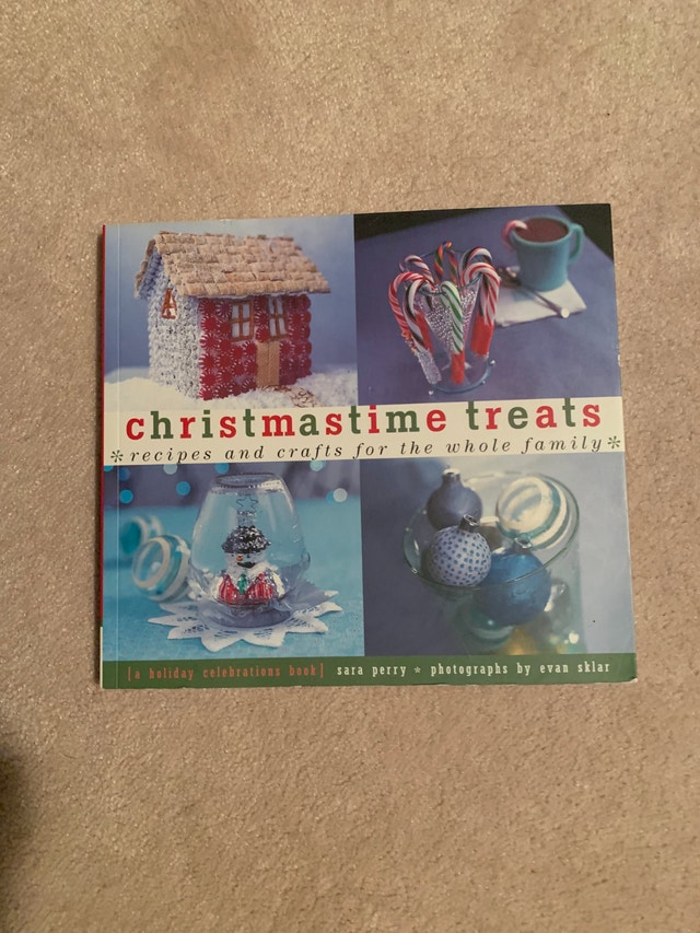 Christmas Treats Book - Recipes and Crafts