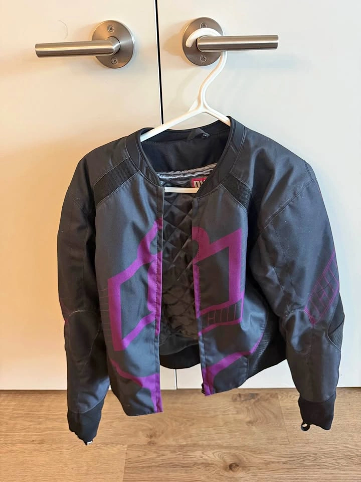 Women’s motorcycle jacket