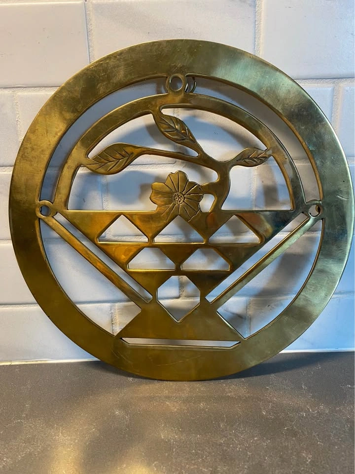 Vintage Brass Floral Basket Trivet - photo 4