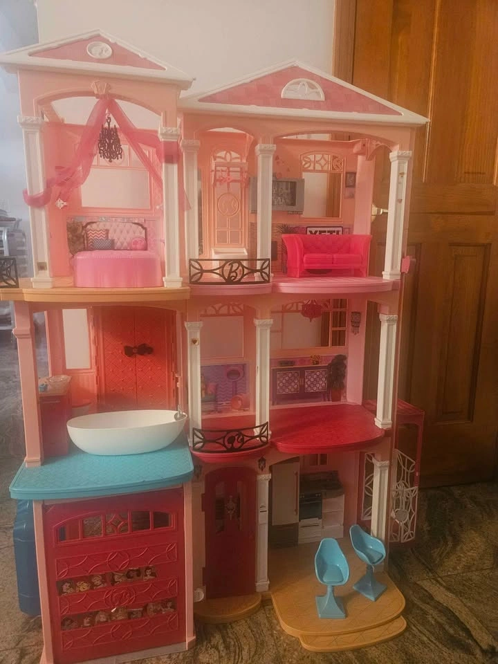 Barbie dream house - photo 2