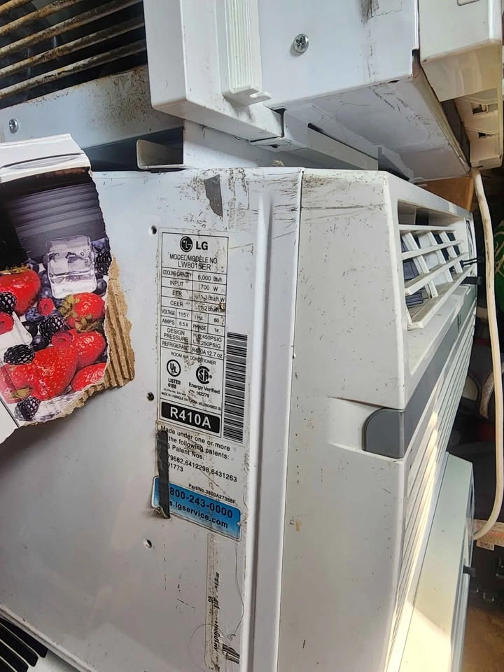 LG 8,000 BTU Window Air Conditioner - photo 2
