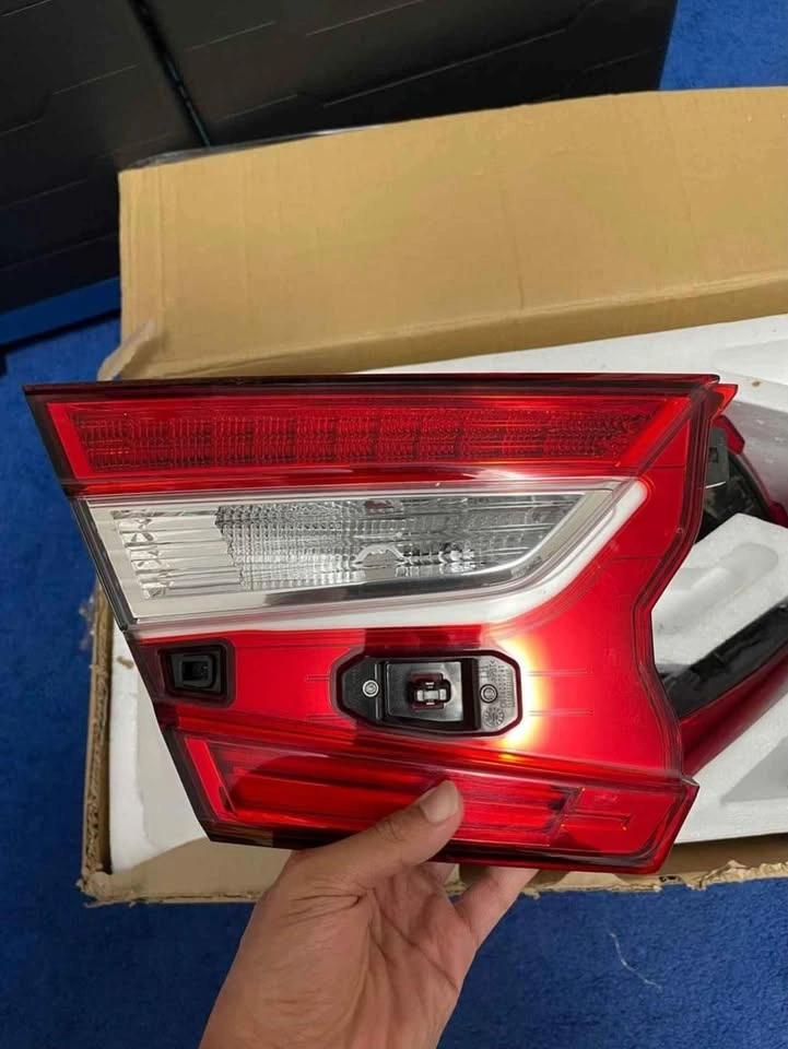 2004-2007 Honda Accord Tail Lights set - photo 4