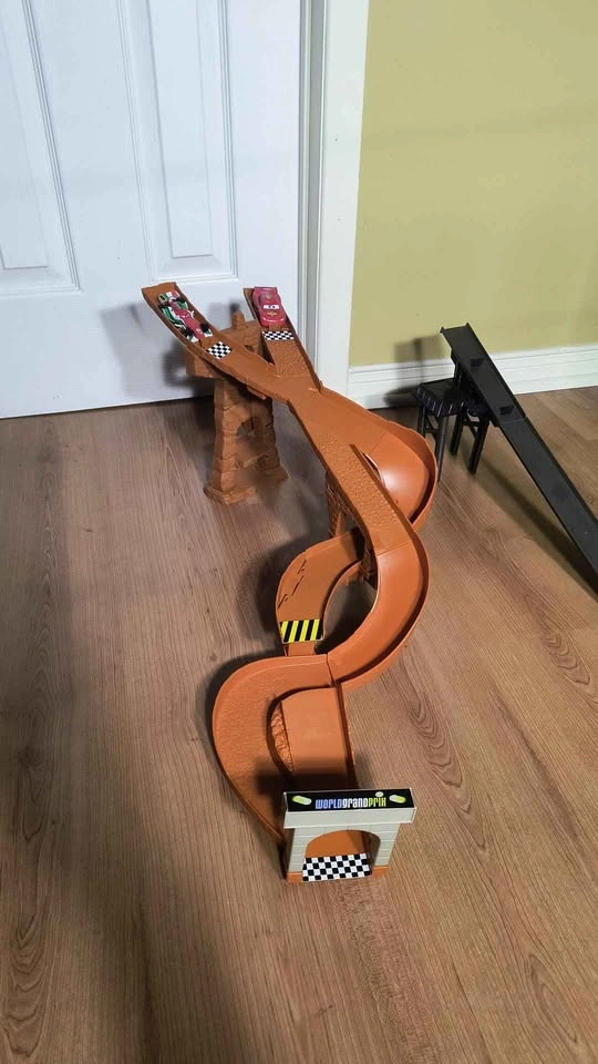 Cars 2 Hot wheels tracks bundle - photo 2