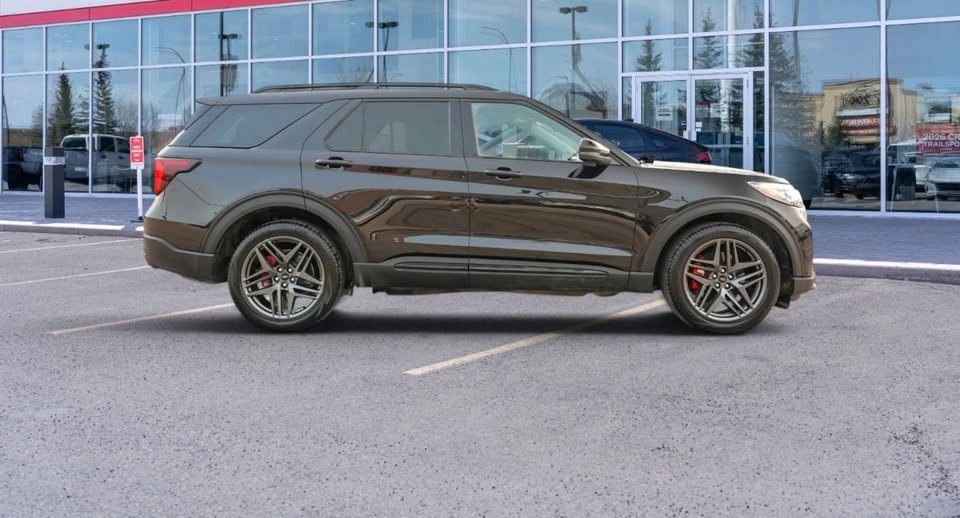 2025 Ford Explorer ST 37939 KM - photo 3