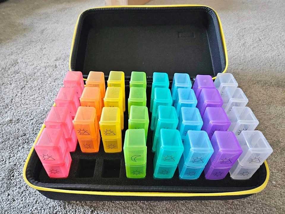 Organizers for whole month - Moving sale