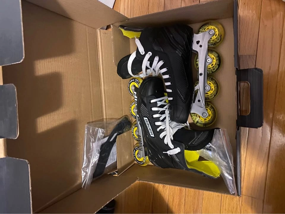 Bauer inline hockey skates - size 9
