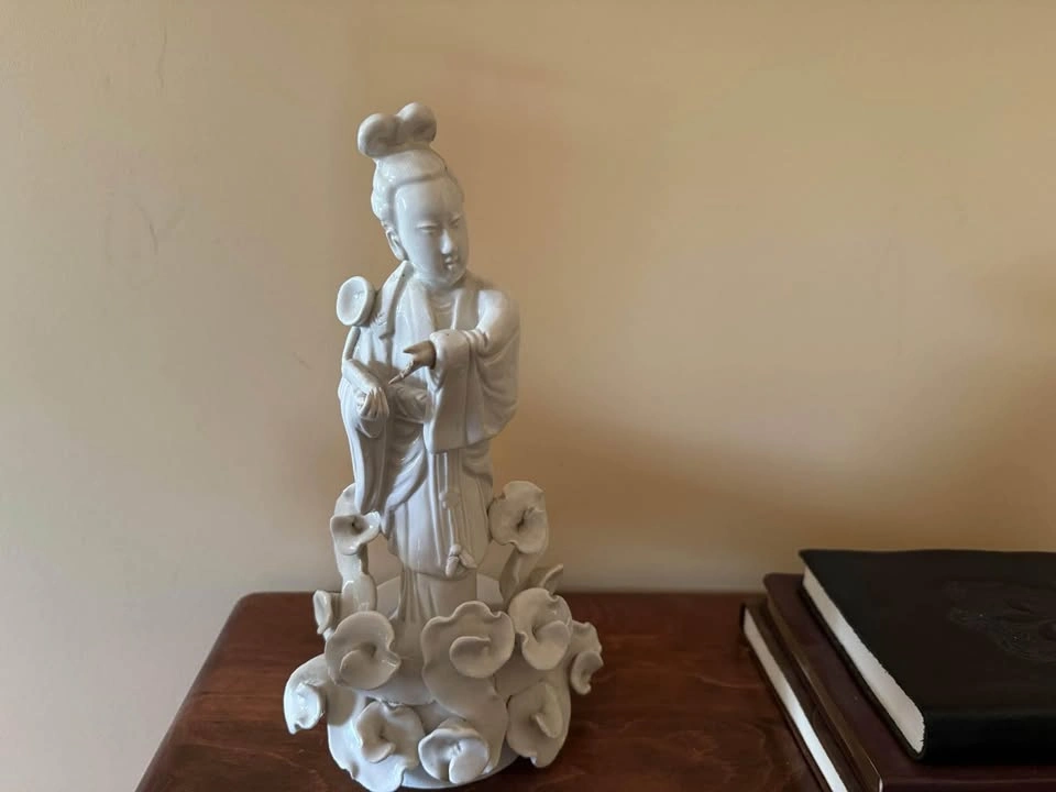 Chinese Republic Period (1920) Porcelain Figurine Blanc De Chine - photo 3