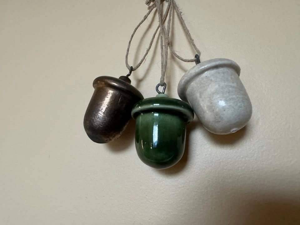 Autumn and Fall acorn decorations - handmade - - photo 2