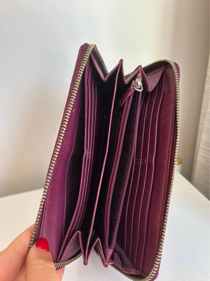 Coach Horse and Carriage Plum Burgundy Wallet - photo 3