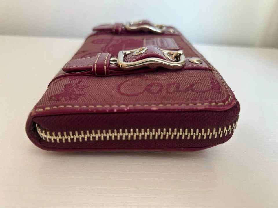 Coach Horse and Carriage Plum Burgundy Wallet - photo 4