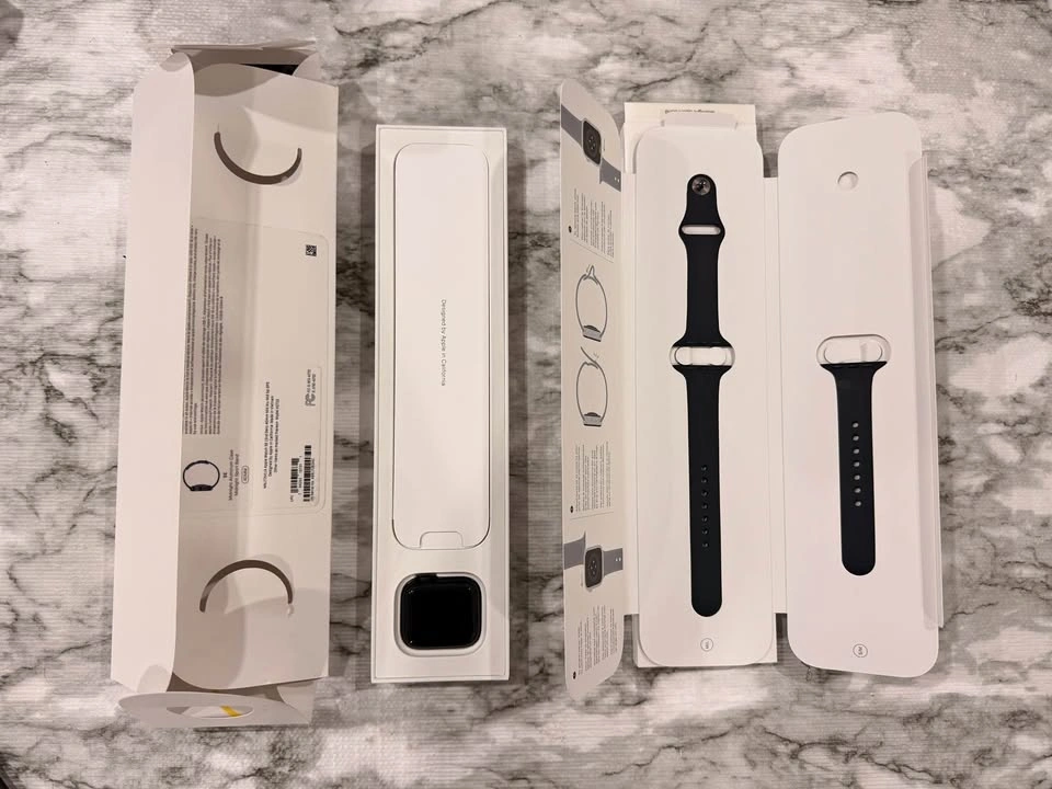 Apple Watch SE (2nd Gen) Midnight Black Wifi Only (OBO)