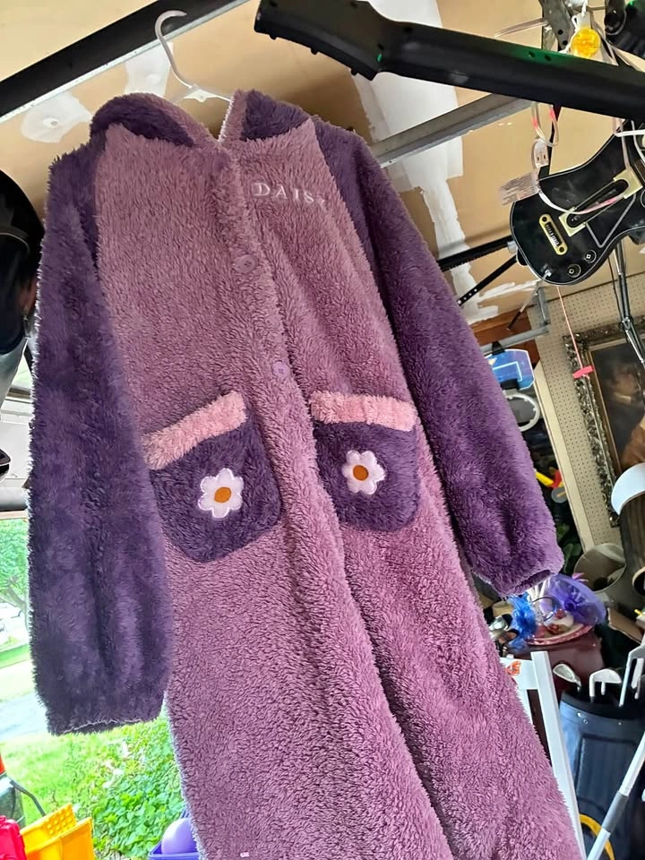 Womens Daisy Duck Bathrobe