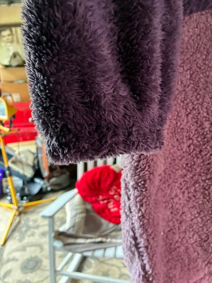 Womens Daisy Duck Bathrobe - photo 5