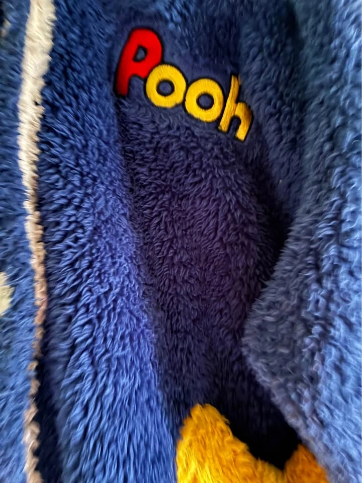 Winnie the Pooh bathrobe - photo 4