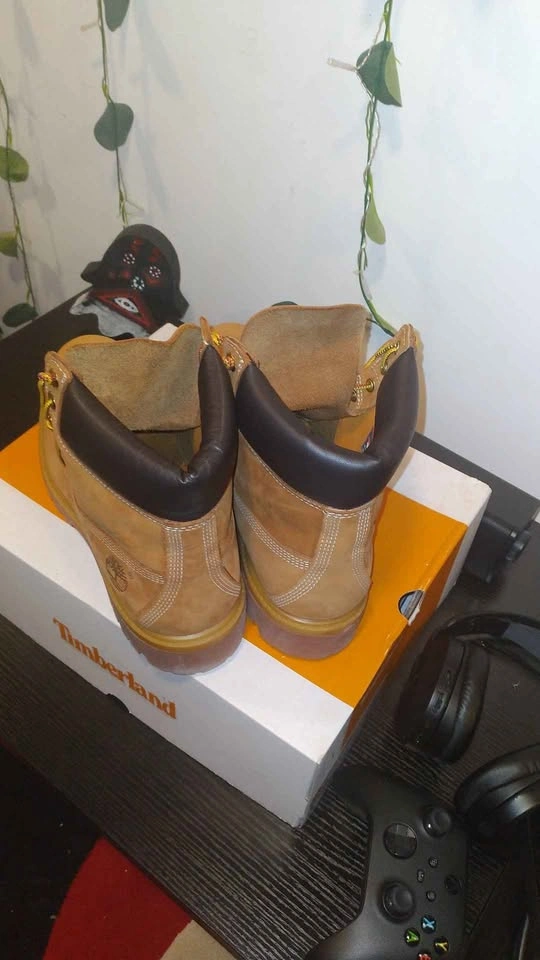 Timbs Premium 6 In Lace Waterproof (Wheat) Size 10.5 M - photo 3
