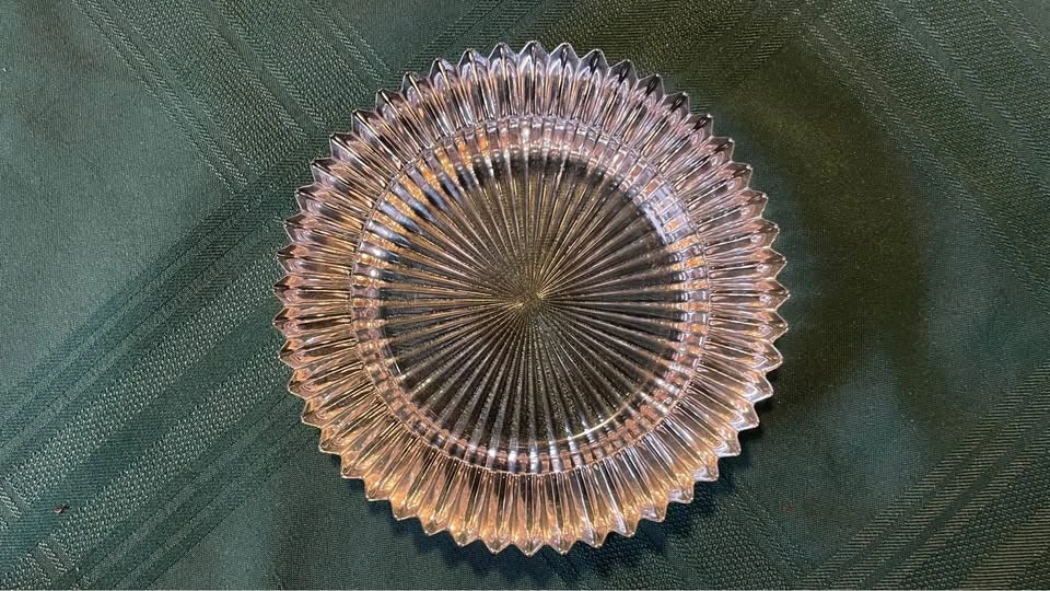 Vintage Clear Glass Sunburst Ashtray - photo 2