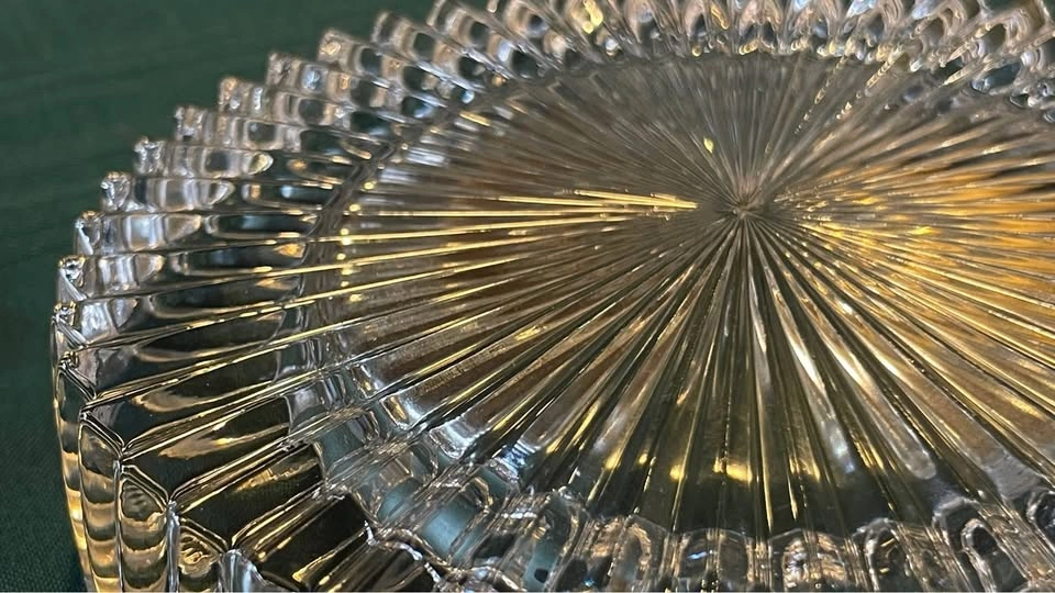 Vintage Clear Glass Sunburst Ashtray - photo 3