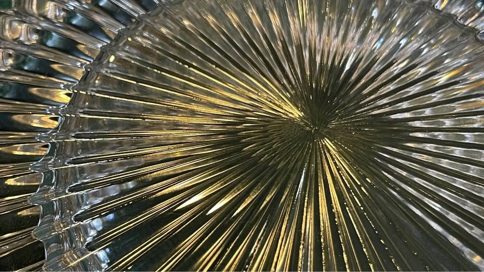 Vintage Clear Glass Sunburst Ashtray - photo 4