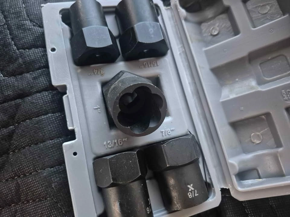 MAXIMUM Lug Nut Remover Set - photo 2