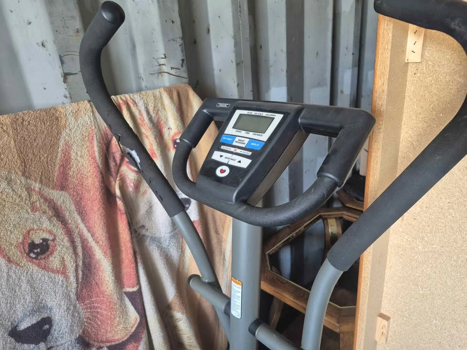 Weslo Momentum 620 Elliptical - photo 3