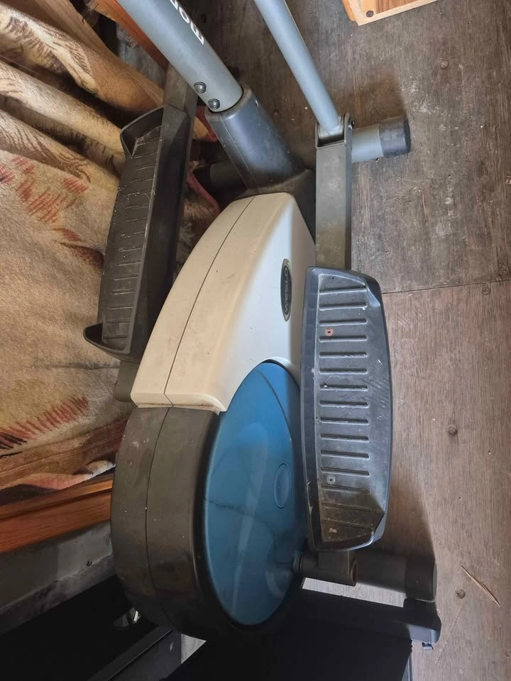 Weslo Momentum 620 Elliptical - photo 4