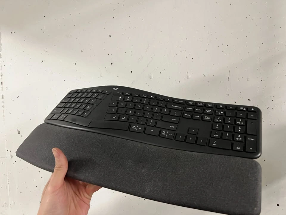 Logitech K860 Ergonomic Split Wireless Keyboard - photo 2