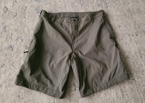 The North Face Men Green Shorts Sz 32