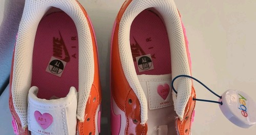 Nike Air Force 1 Valentine's Day White and Pink hearts Big Kids - photo 3