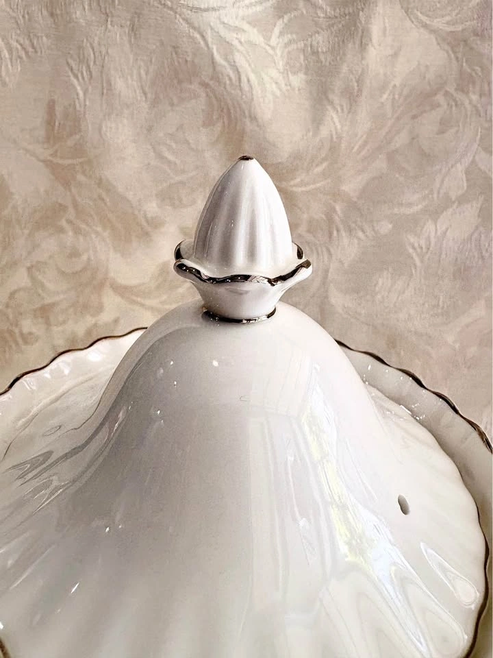 Royal Albert Bone China Chantilly Teapot and Stand - photo 5