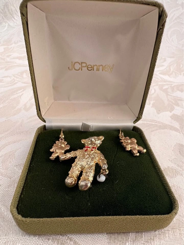 Vintage JCPenney Gold Tone Textured Teddy Bear Jewelry Set - photo 2