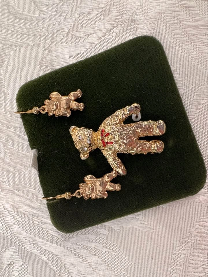 Vintage JCPenney Gold Tone Textured Teddy Bear Jewelry Set - photo 4