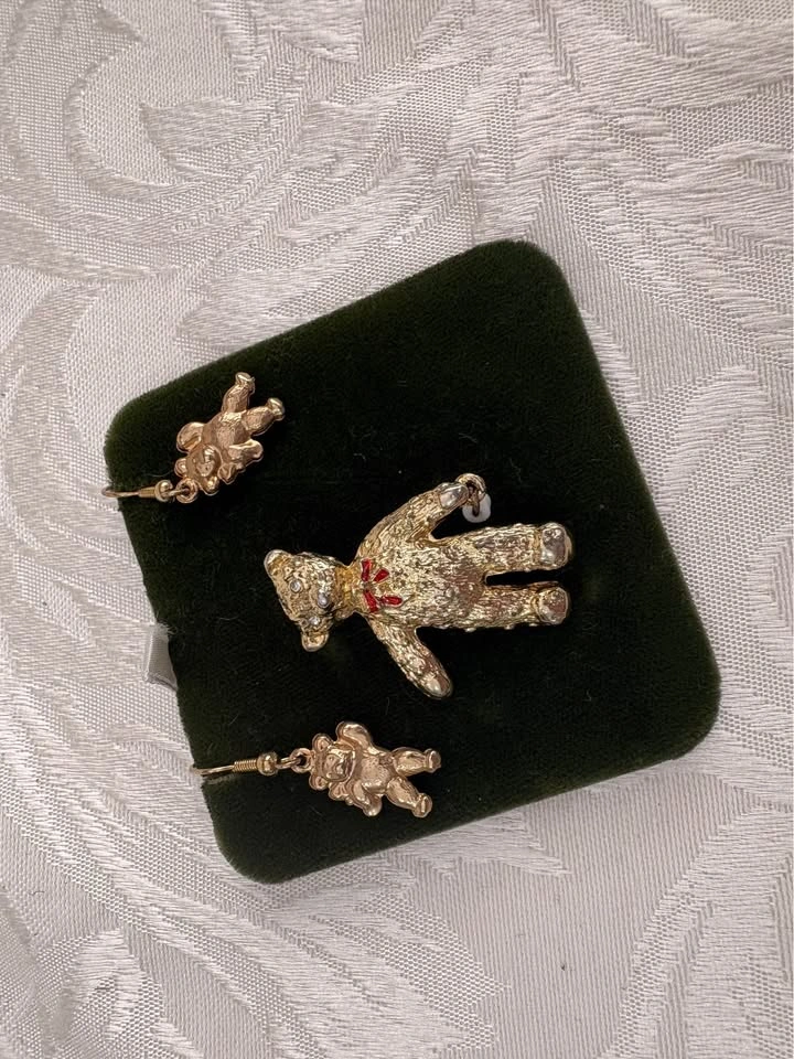 Vintage JCPenney Gold Tone Textured Teddy Bear Jewelry Set - photo 5