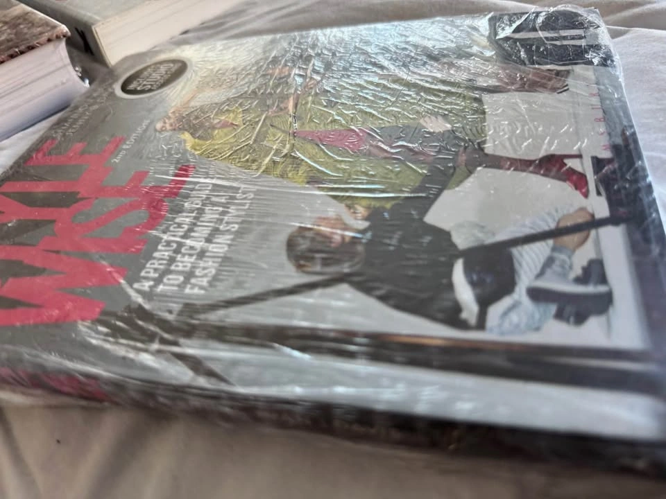 Brand New Sealed Fashion Design / Artist Books Lot G - photo 3