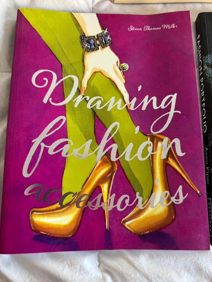 Fashion Design / Artist Books Lot F - photo 2