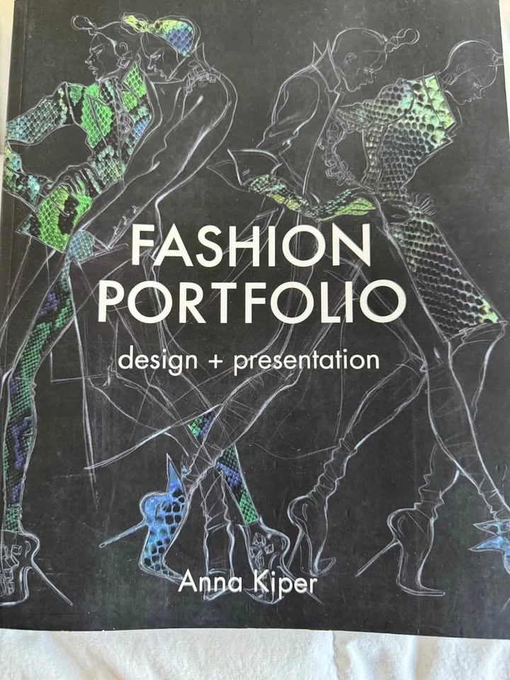 Fashion Design / Artist Books Lot F - photo 3