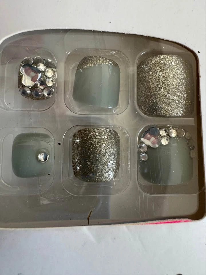 $15 for All Brand New Press on Nails for Nails and Toes - photo 4