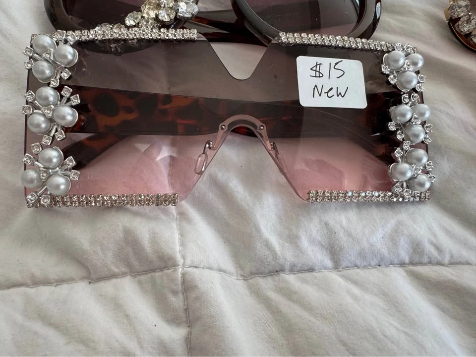 4 Pairs of Brand New Sunglasses - photo 2