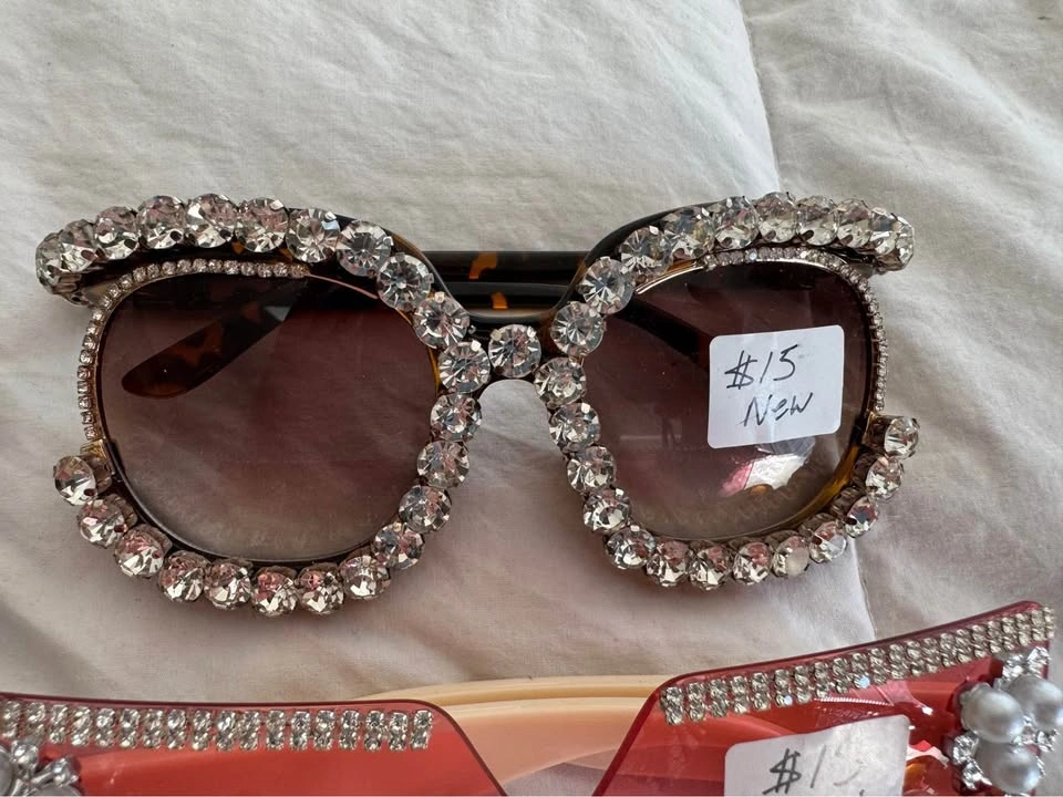 4 Pairs of Brand New Sunglasses - photo 3