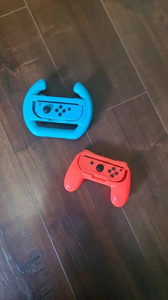 Joycon grip handles and steering wheel - photo 2