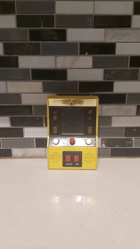 Little arcade Pacman game