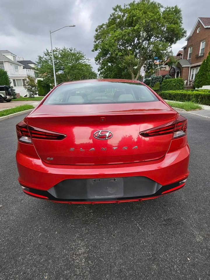 2019 Hyundai Elantra SE Sedan 4D - photo 4