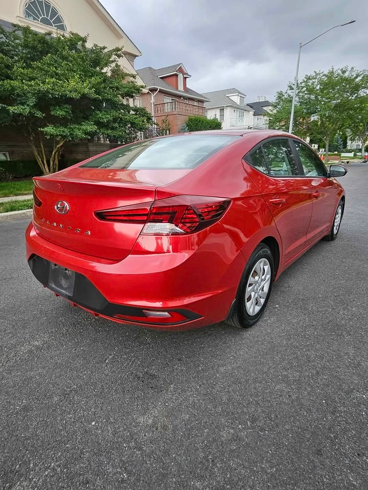 2019 Hyundai Elantra SE Sedan 4D - photo 5