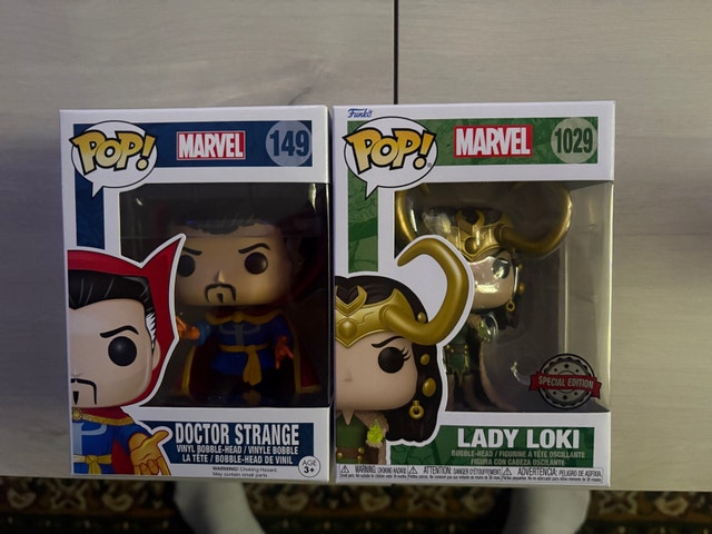 2 marvel Funko Pops