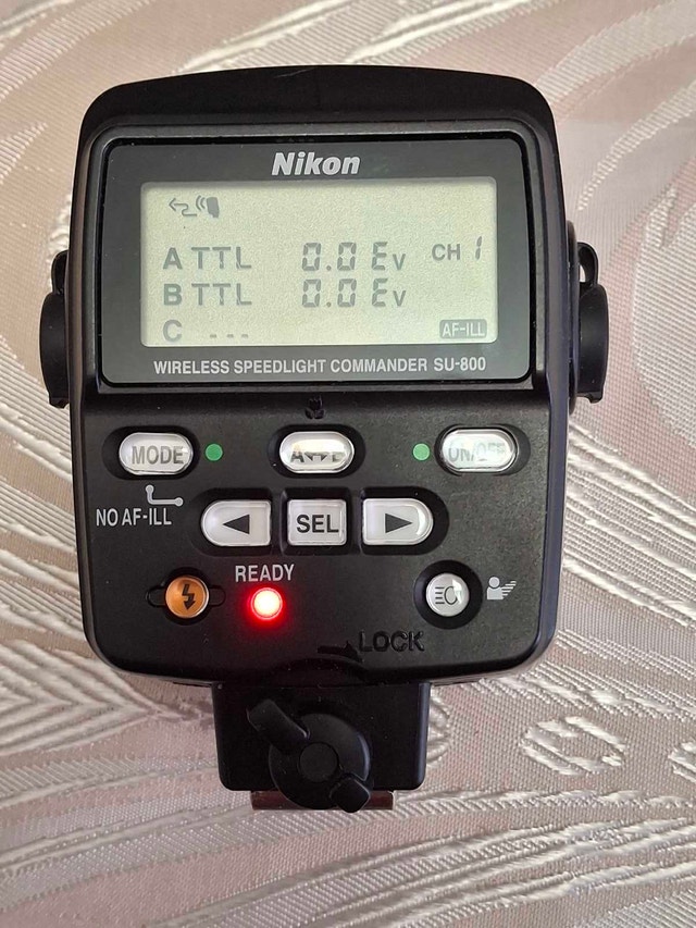 Nikon SU800 wireless remote speedlight commander unit