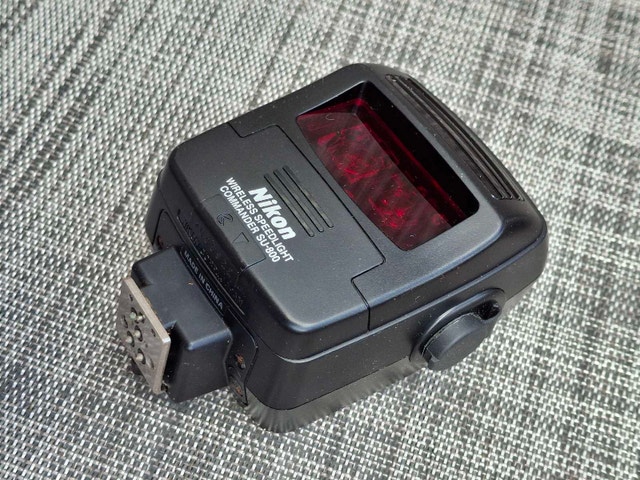 Nikon SU800 wireless remote speedlight commander unit - photo 3