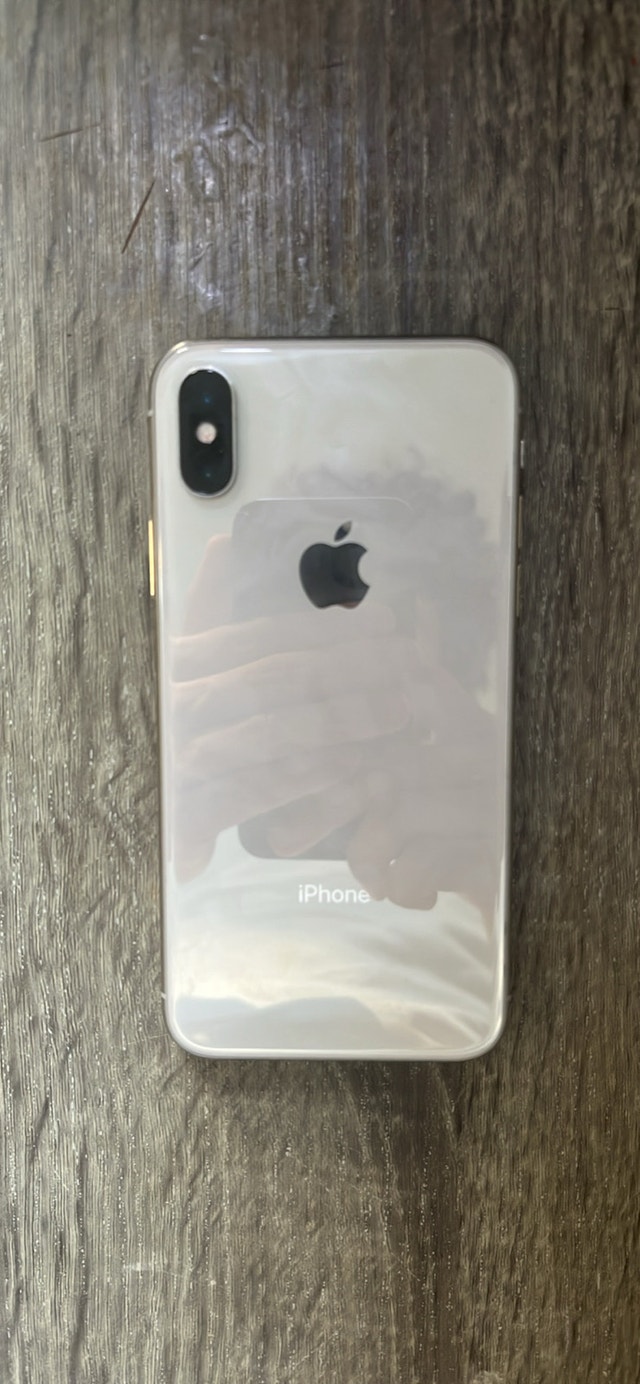Apple iPhone X 64GB Black | Unlocked | Good Condition