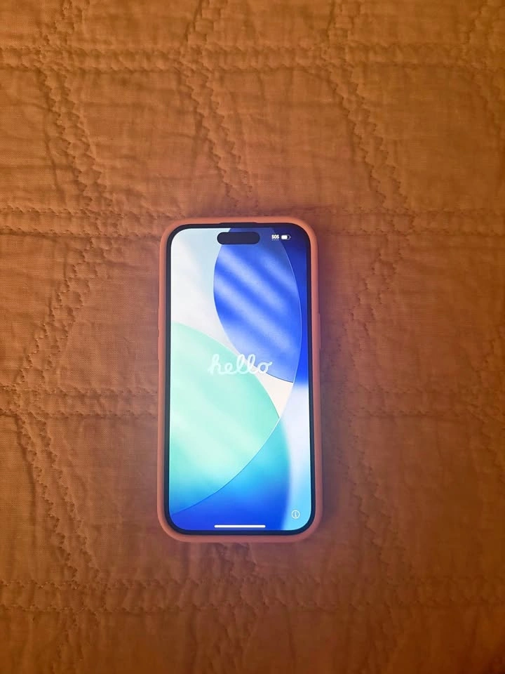 iPhone 15 (128gb)